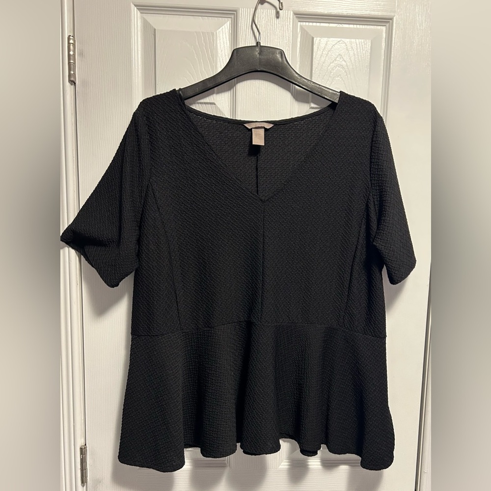 H&M Black Textured Peplum Blouse